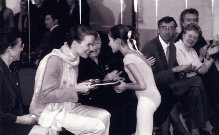 Toenmalig prinses Mathilde en een balletdanseres in wording